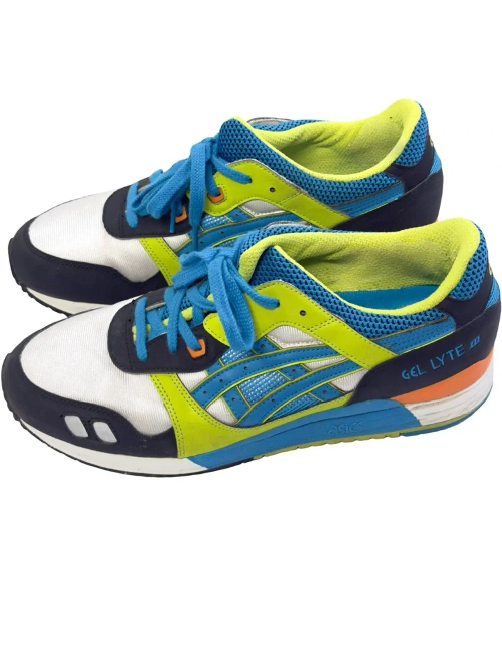 Asics classic pair